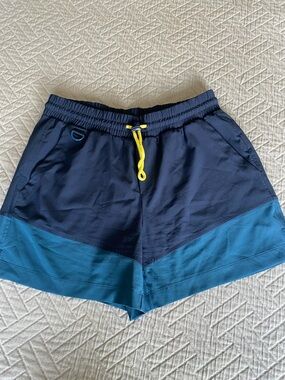 Te Verde Women's Navy and Teal Colorblock Athletic Shorts